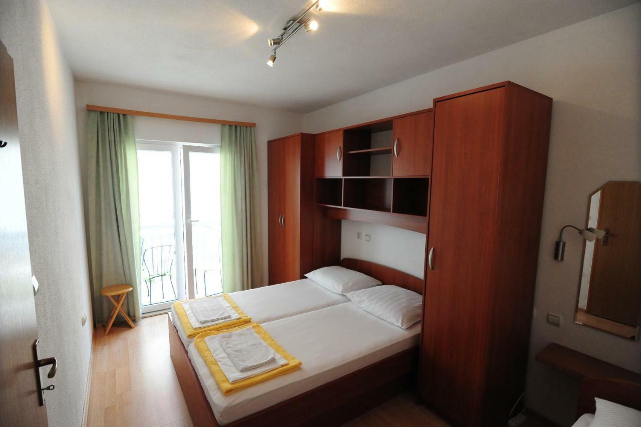 Apartments Knezevic Makarska Exterior photo