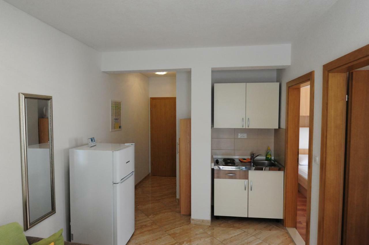 Apartments Knezevic Makarska Exterior photo