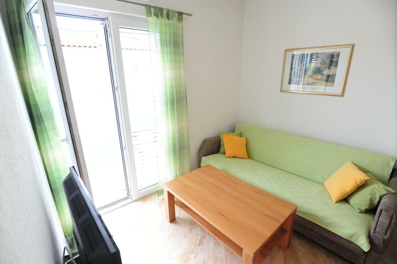 Apartments Knezevic Makarska Exterior photo